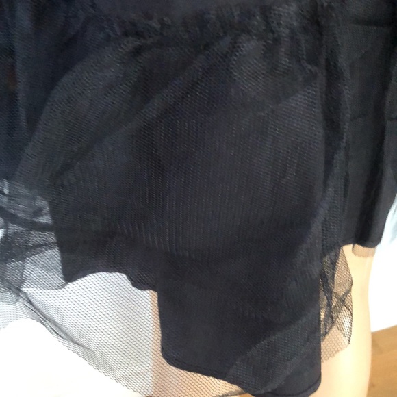 Eliza J .. Party Dress. Size 4. Multi Colour with Black polka dot over skirt. - Picture 8 of 8